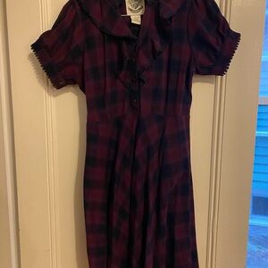 Plaid vintage style Dress in Purple and navy
